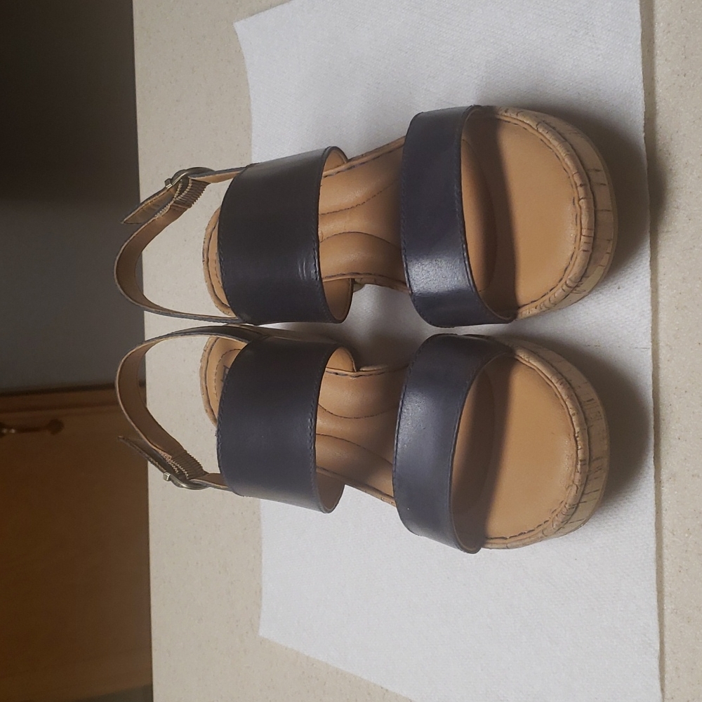 Born Women's Navy Blue Size 8 Heeled Sandals, EUC